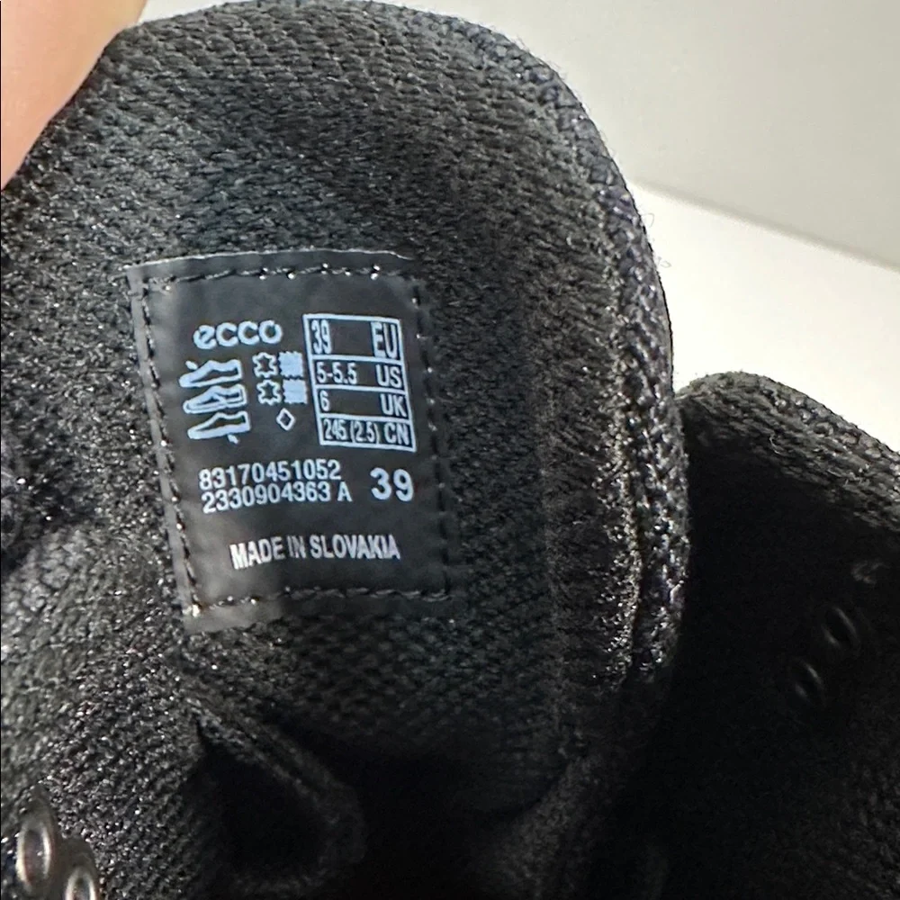 NWOT Ecco Men’s Track‎ 25 High GoreTex Waterproof Black Boots Size 5-5.5